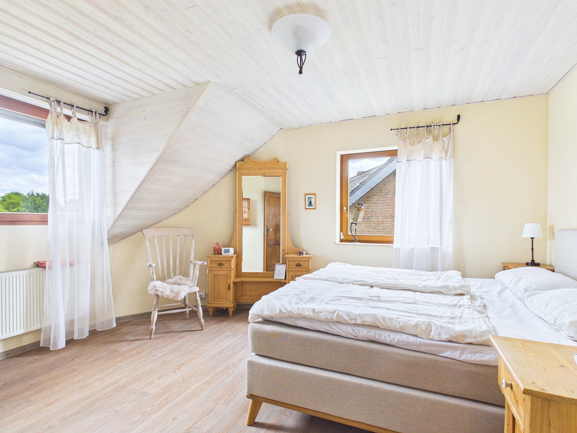 OG Schlafzimmer 1