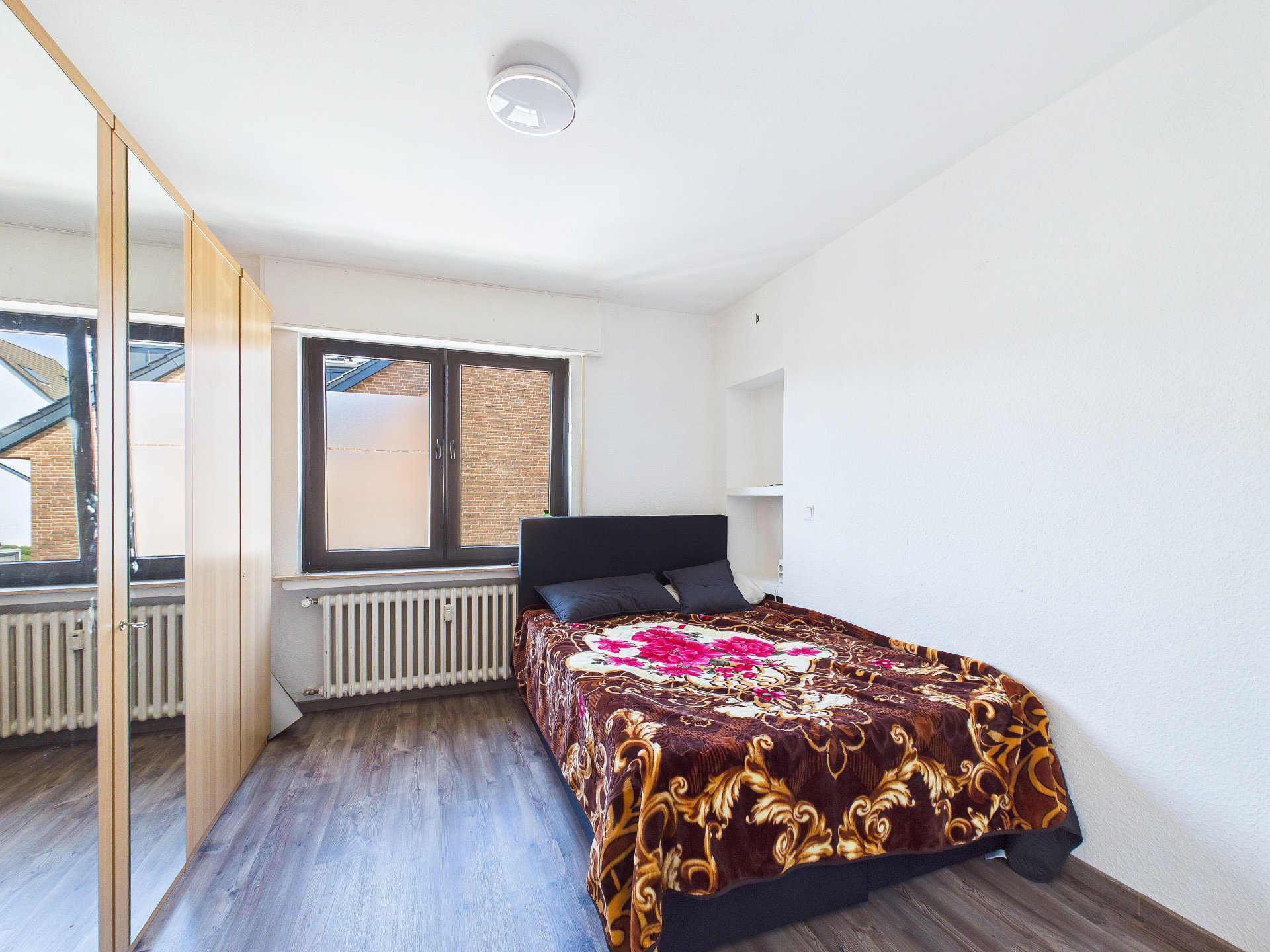 Zimmer 2 OG